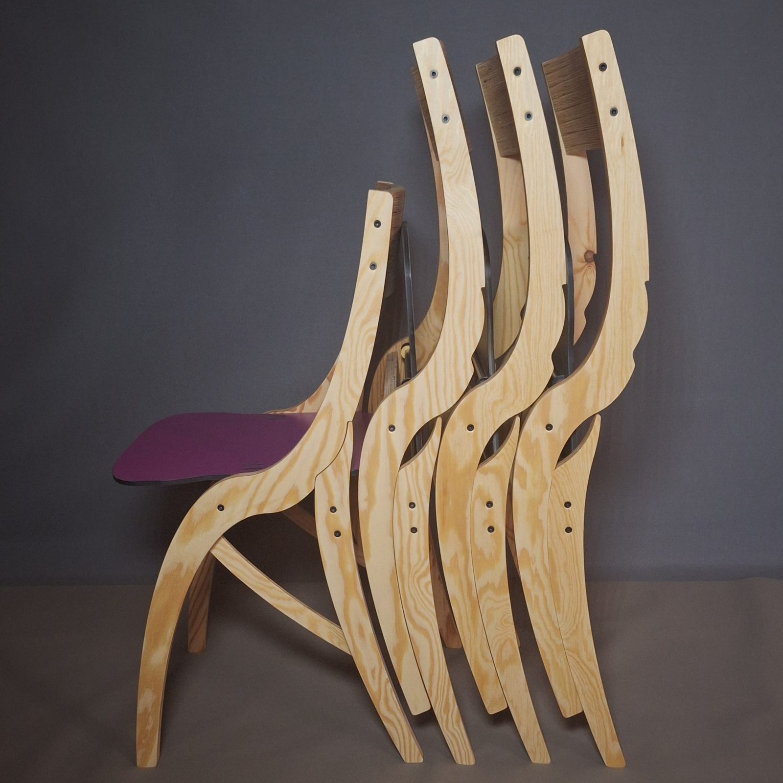 Chaise pliable colorée — vue 1