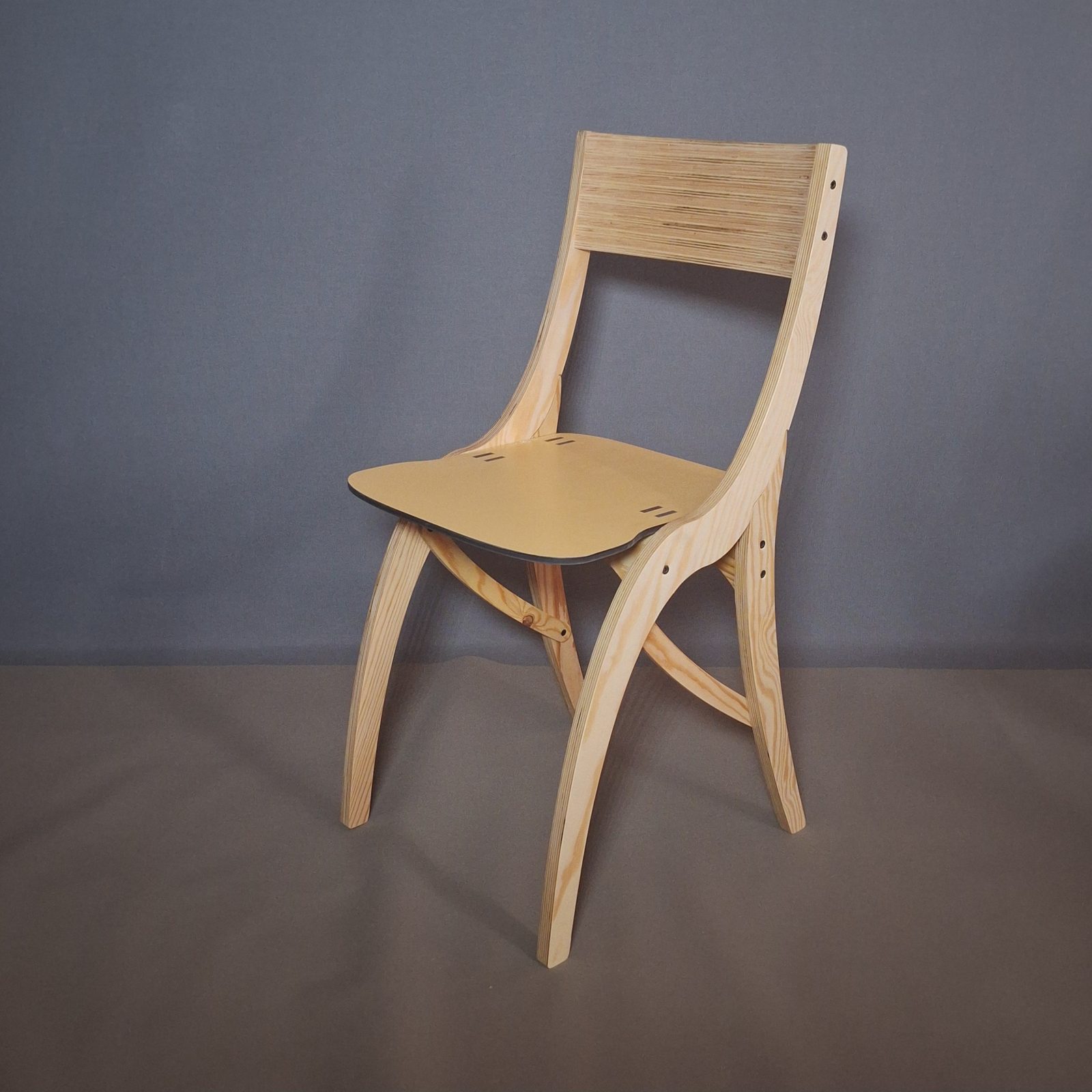 Chaise pliable colorée — vue 4