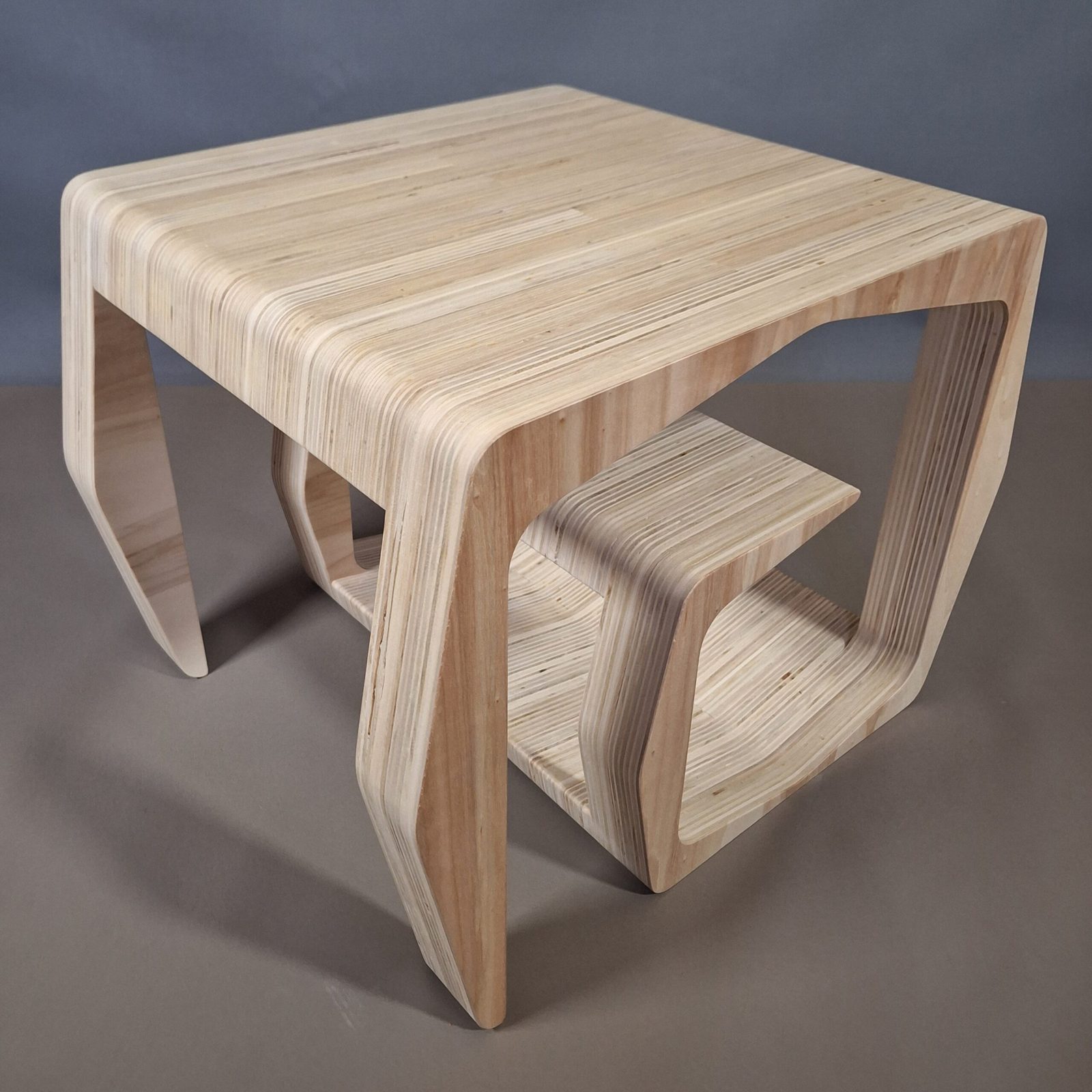 Table basse Spirale — vue 1